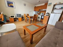 widok na salon i kuchnie