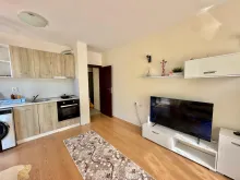 sofa i telewizor