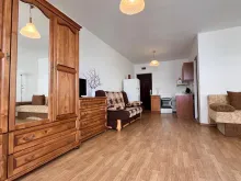przestronny pokój
