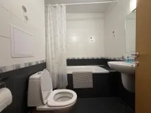 łazienka w glazurze wanna