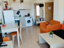 widok na salon i kuchnie