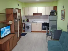 widok na salon i aneks kuchenny