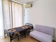 Studio z nowymi meblami