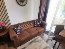 sofa w salonie