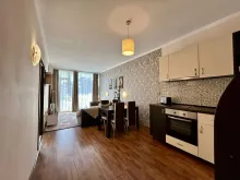 widok na kuchnie i salon