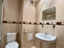 łazienka wc razem z kabiną natryskową