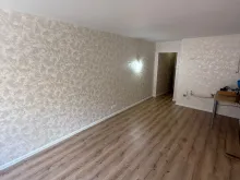 widok na salon i aneks kuchenny