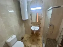 łazienka wc razem z kabiną natryskową