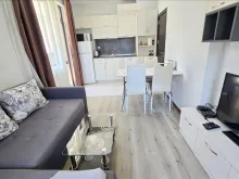 widok na salon i kuchnie