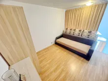 Sofa w drugim pokoju