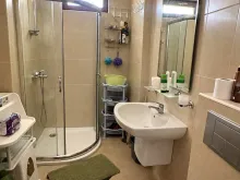 łazienka wc razem z kabiną natryskową