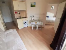 widok na pokój i aneks kuchenny