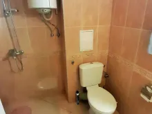 łazienka wc razem z kabiną natryskową