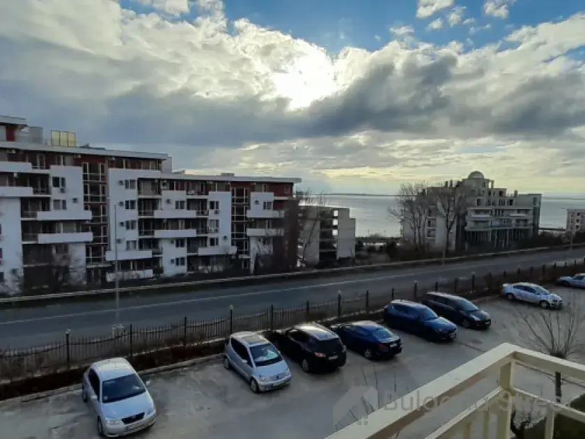 Widok na morze z tarasu