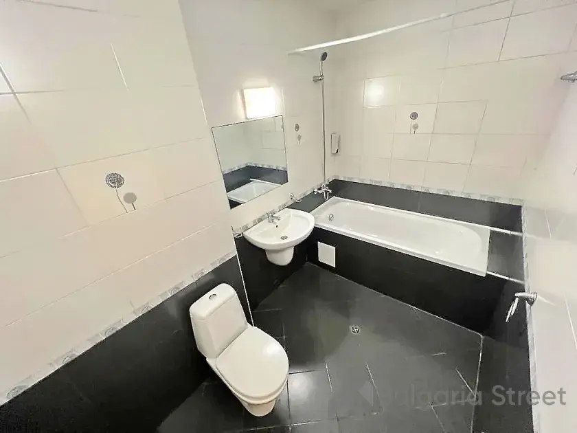 Łazienka z toaletą