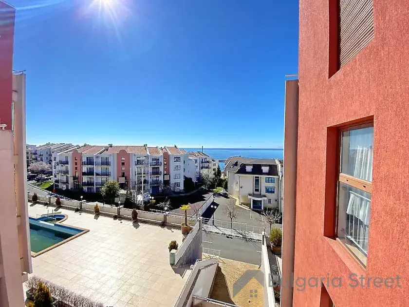 Widok na morze z tarasu