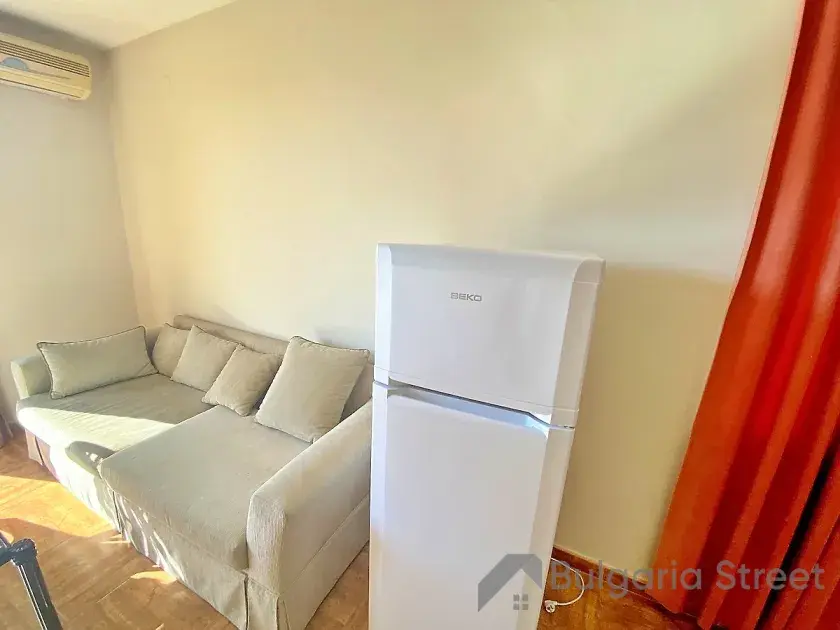 Lodówkę i sofa
