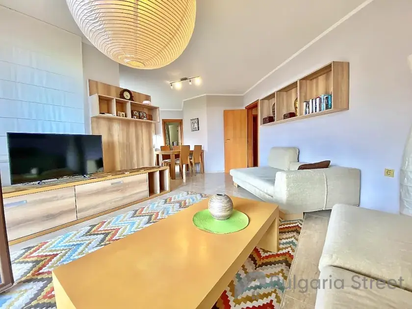 Sofa i telewizor