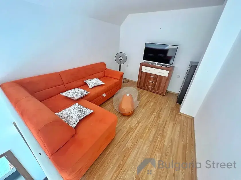Sofa w 2 sypialni
