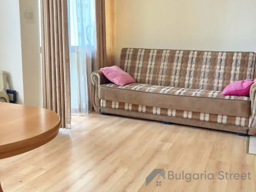Sofa i Stolik