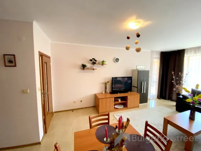 Telewizor i Stolik