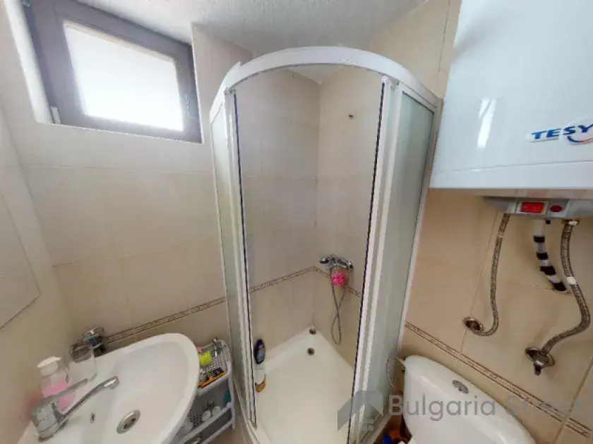 Kabina prysznicowa i bojler