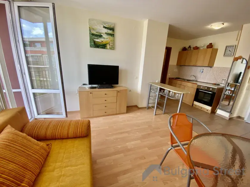 sofa, telewizo,komoda,