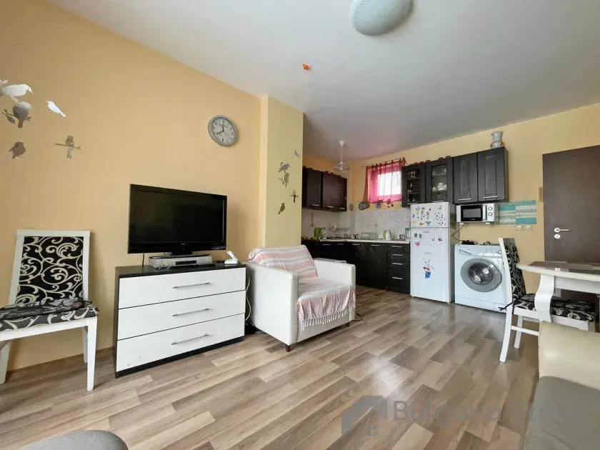 Telewizor i szafa