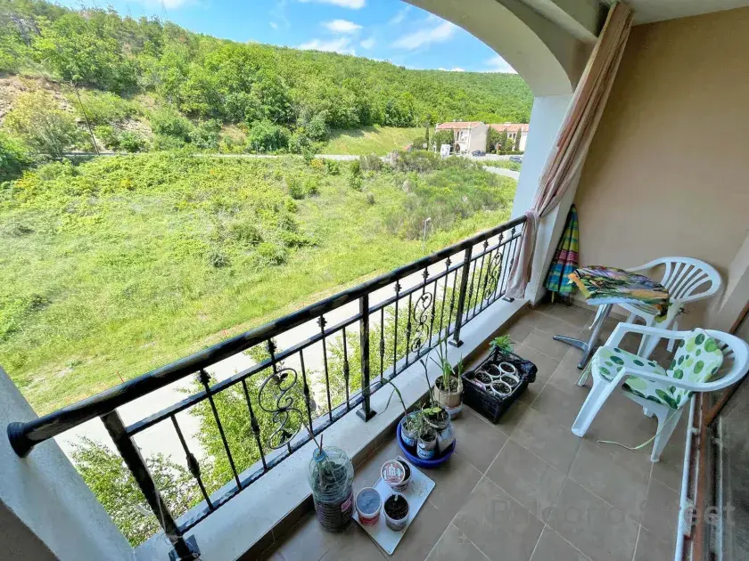 widok na góry z tarasu