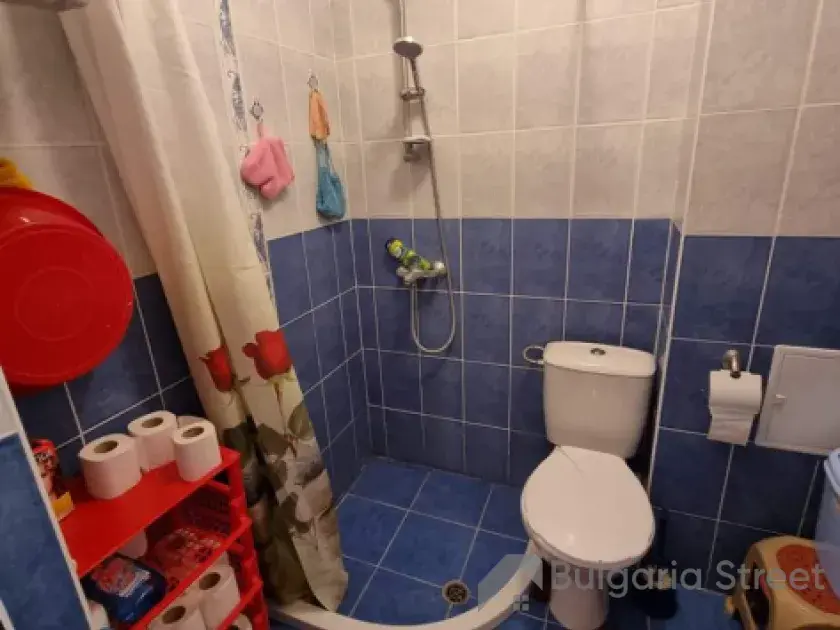 lazinka i toaleta
