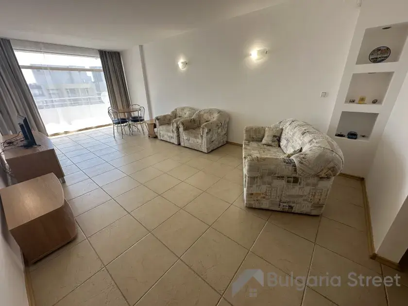 sofa, komoda, telewizor