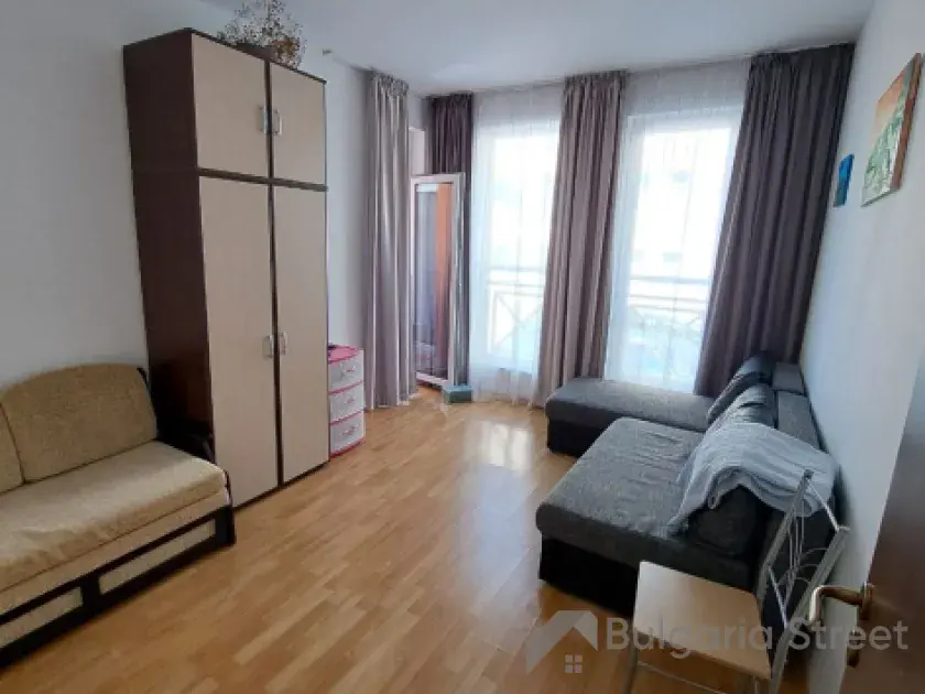 sofa rozkładana, szafa