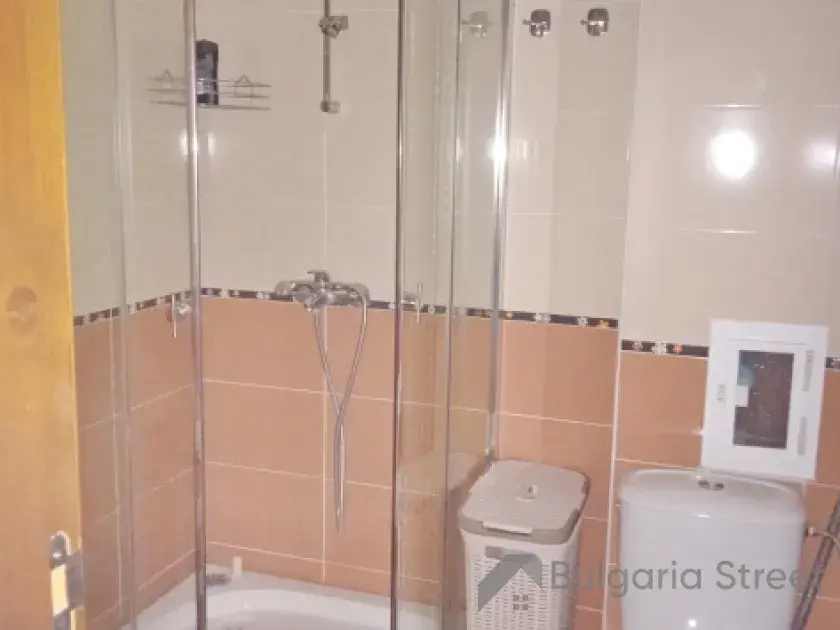 Kabina prysznicowa i toaleta