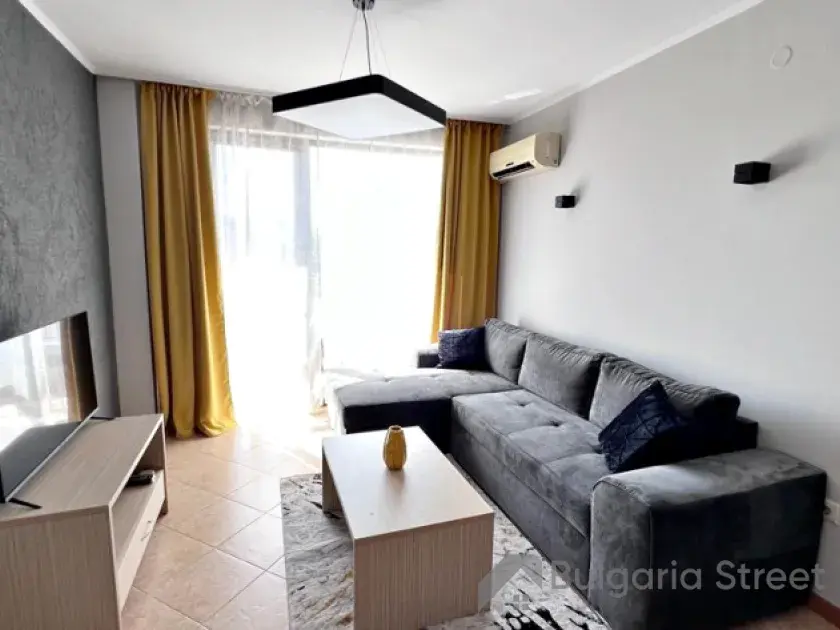 sofa narozna, telewizor