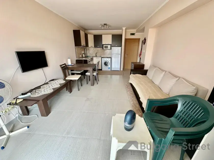telewizor i sofa