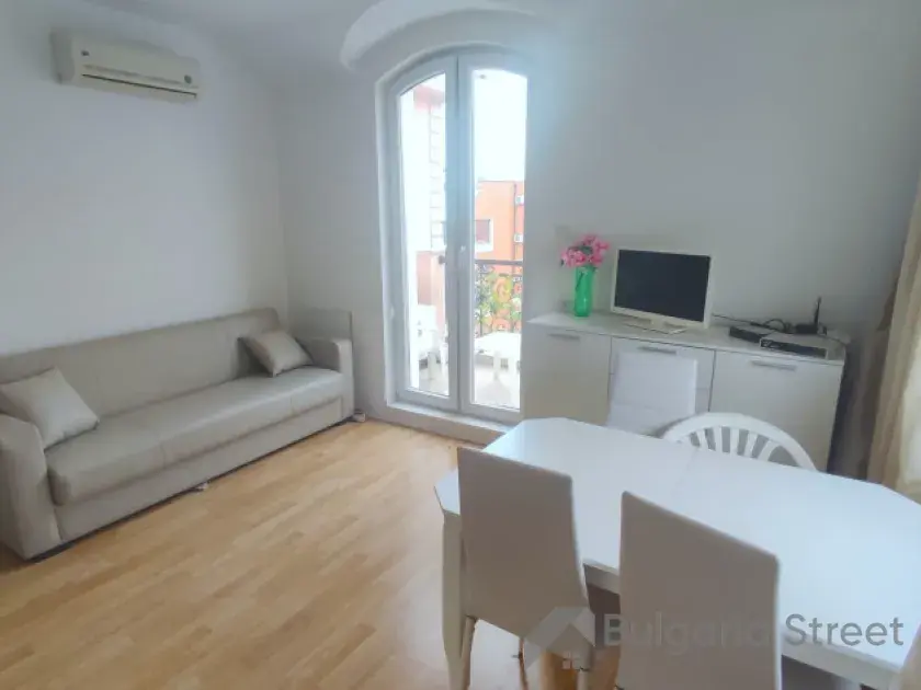 Sofa i telewizor