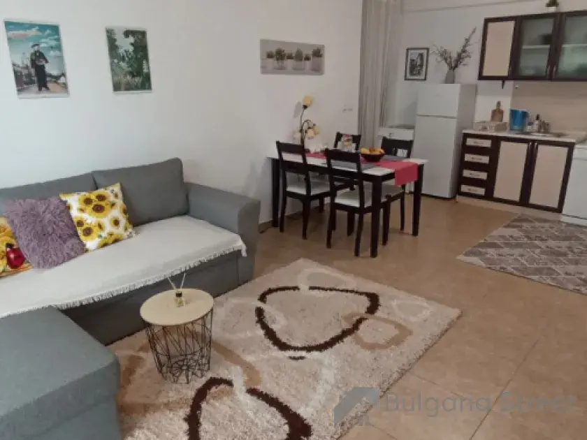 Sofa i Stolik