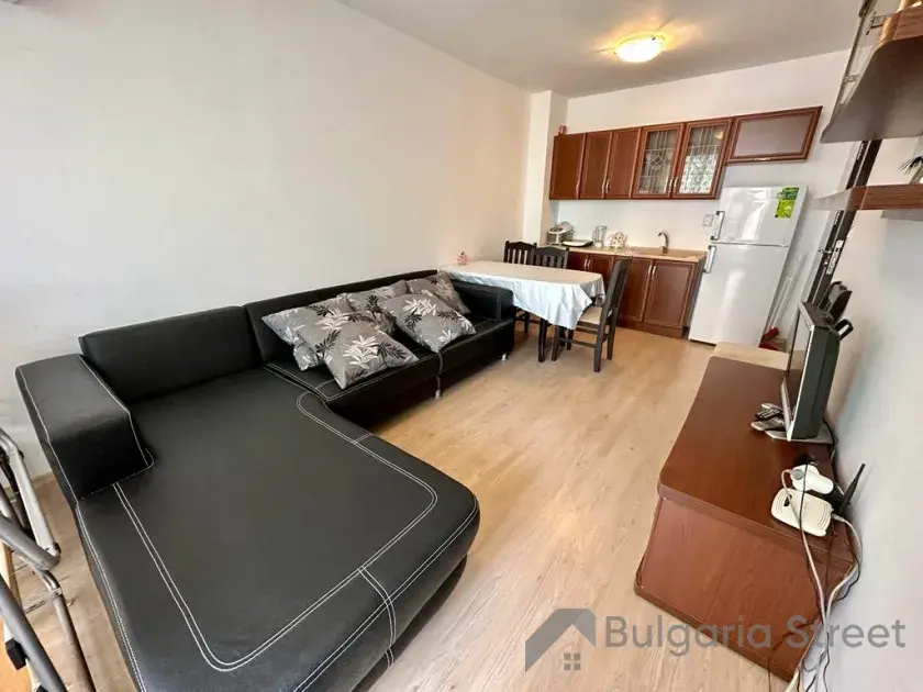 sofa i telewizor
