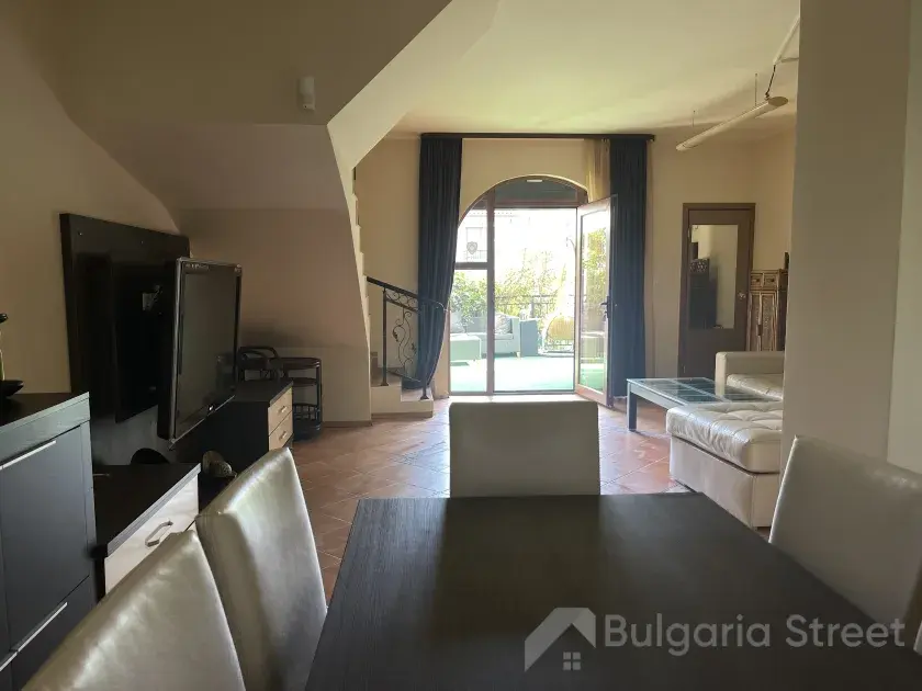 salon, stół, krzesła