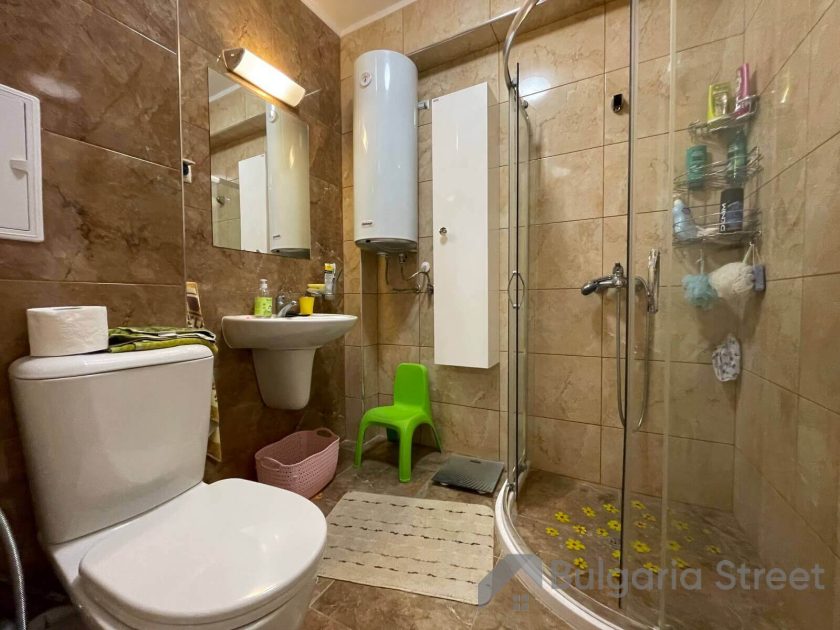 umywalka, toaleta, kabina prysznicowa