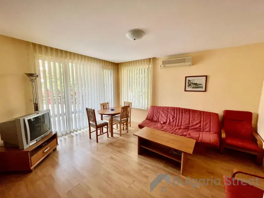 Sofa, Stolik, telewizor