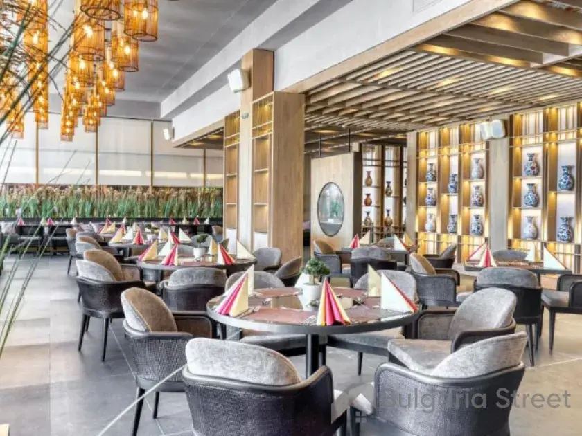 stoliki, krzesła, restauracja
