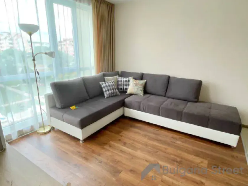 Sofa i stół