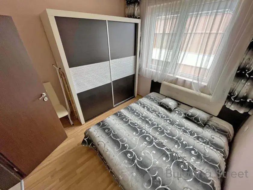 szafa, łóżko