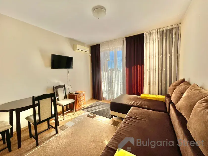 Sofa, Stolik, telewizor