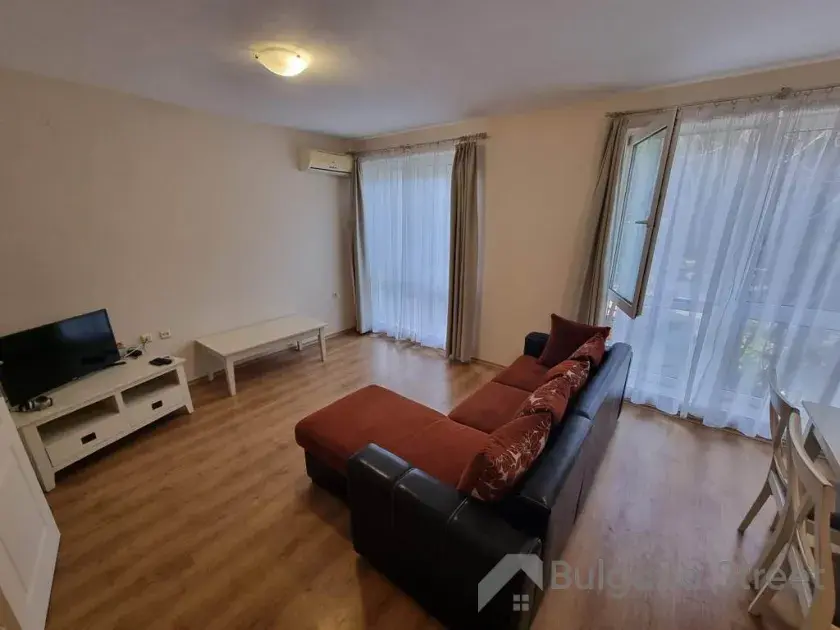 telewizor i szafa