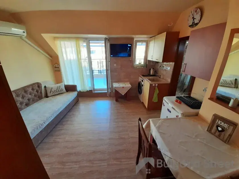 salon, sofa, kuchnia