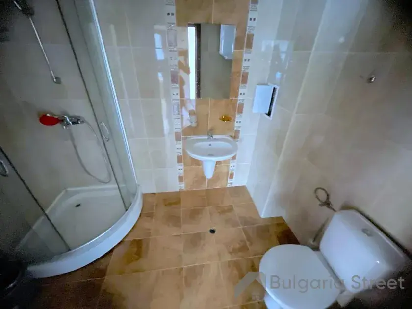prysznic, toaleta, umywallka