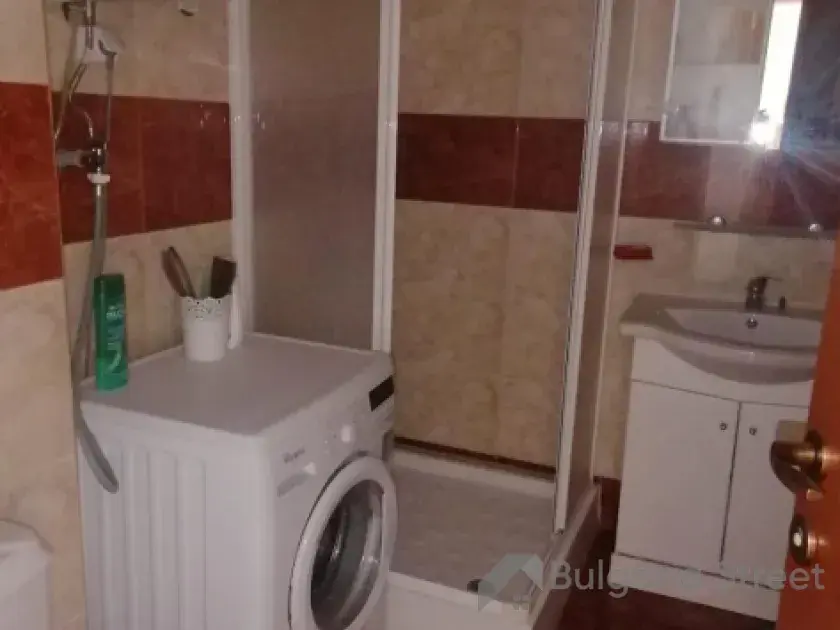 pralka automayczna, prysznic, umywalka