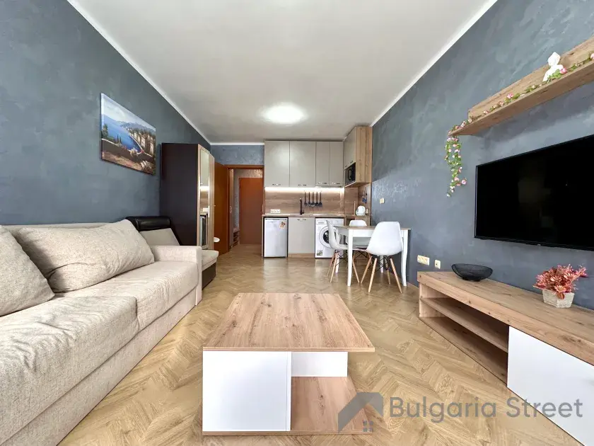 Sofa, Stolik, telewizor
